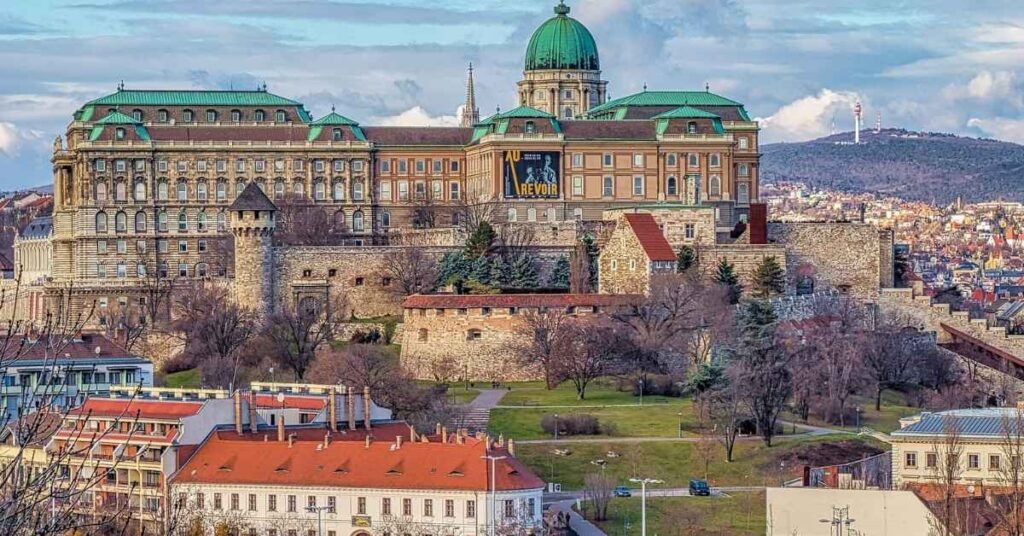 Unde te cazezi in Budapesta - Cartierul Buda Castle