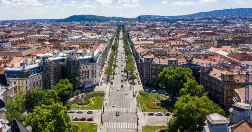 Unde te cazezi in Budapesta - Districtul 6