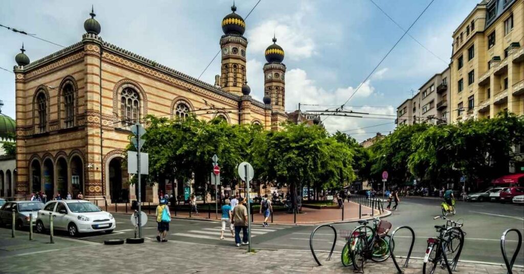 Unde te cazezi in Budapesta - Districtul 7