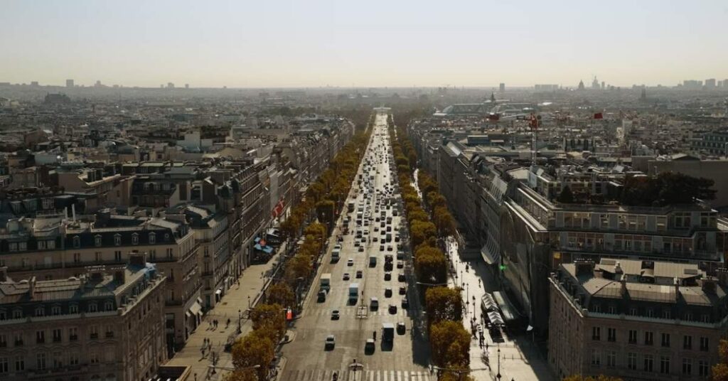 Unde te cazezi în Paris - Cartierul Champs-Élysées