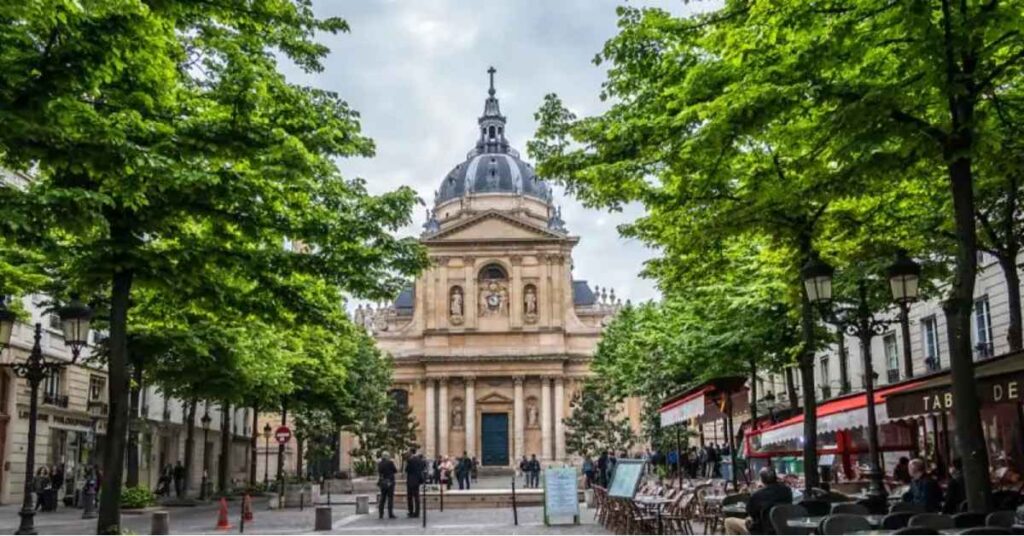 Unde te cazezi in paris - Cartierul Quartier Latin