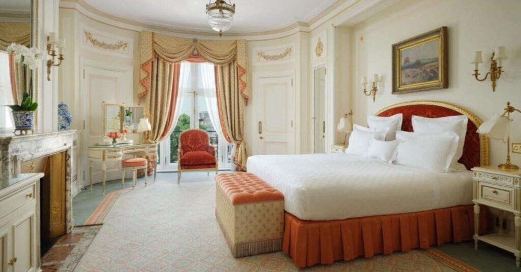 unde te cazezi in londra - hotelul the ritz