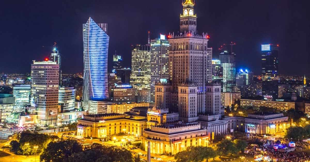 unde te cazezi in varsovia