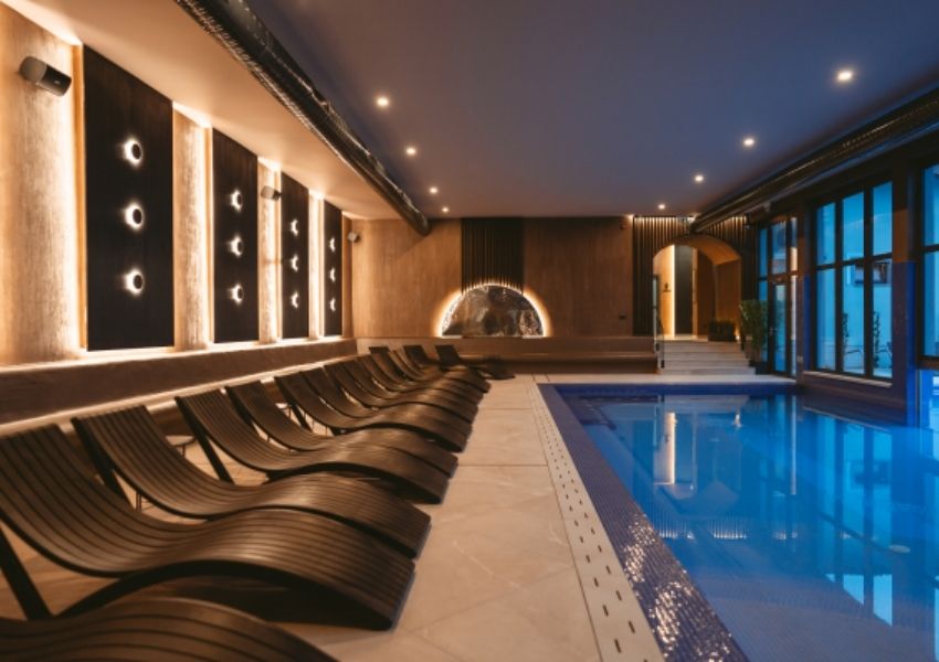 allegria hotel piscina interioara